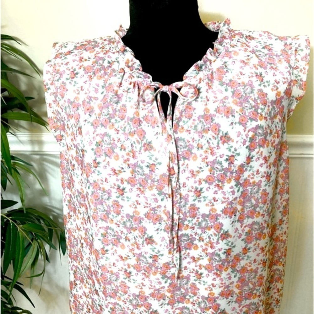Elaine Rose Ladies EUC‎ Floral Sleeveless Front Tie Blouse, size Large